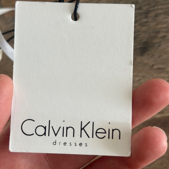 CK wedding dress - Picture 3 of 4